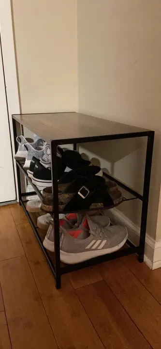Decor by Webstore Urban-Entry 3-Tier Shoe Rack – Modern Metal Mesh Organizer with Rustic Brown Wooden Top Board for Entryway & Living Room